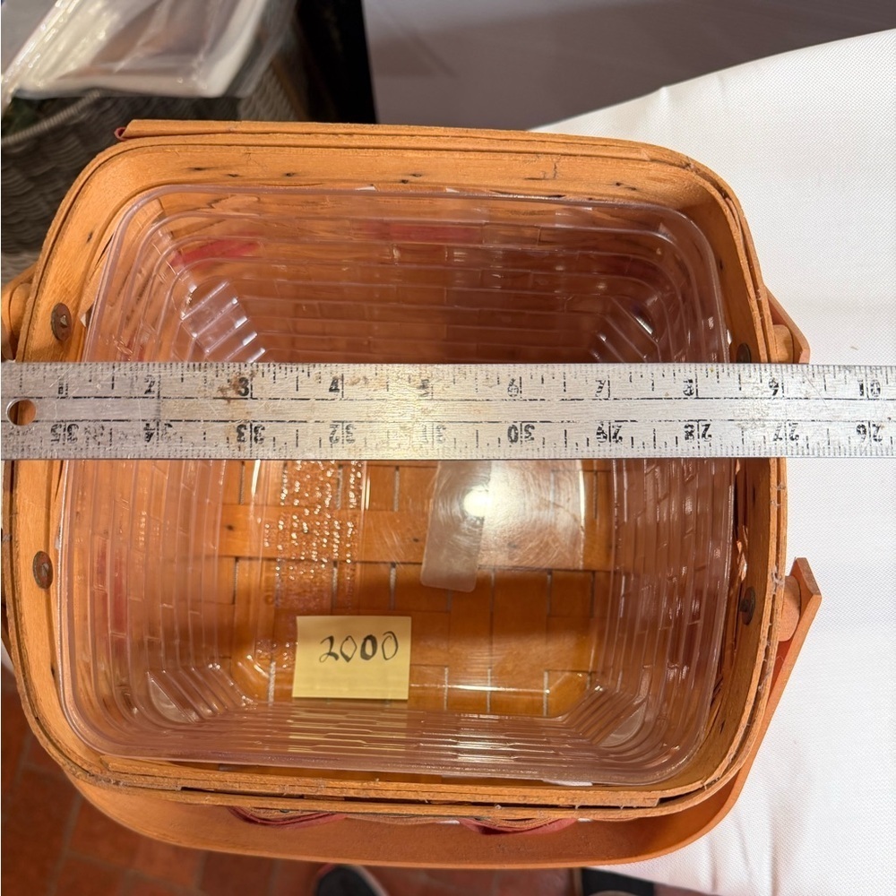 2000 Longaberger VINTAGE Hand-Woven Basket with PLASTIC insert and Floral Liner